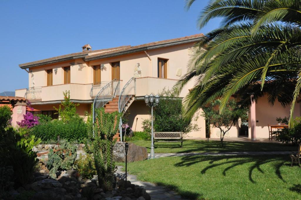 Villa Agriturismo S'Aranada à Marrùbiu Extérieur photo