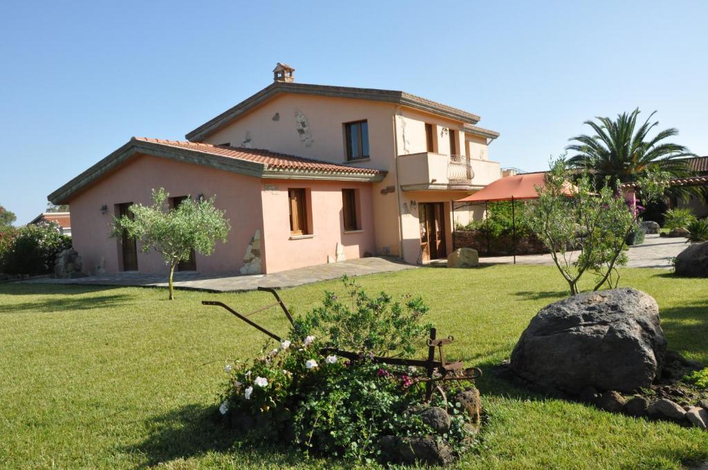 Villa Agriturismo S'Aranada à Marrùbiu Extérieur photo